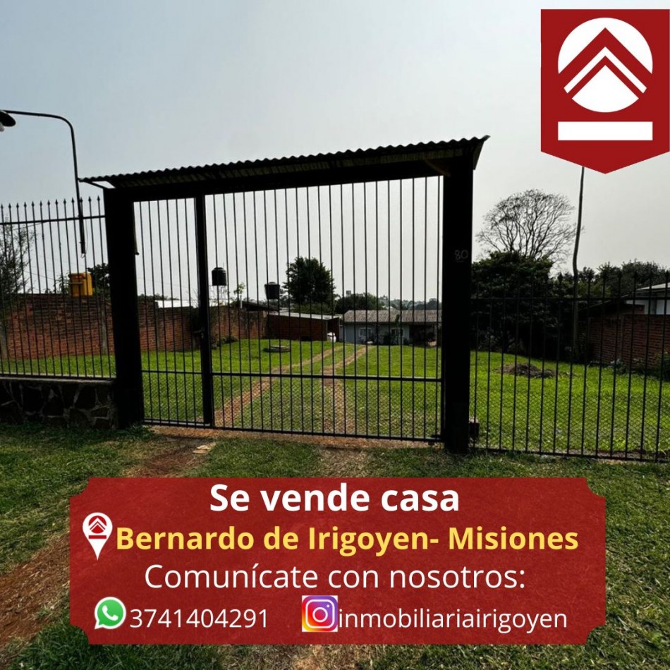 SE VENDE CASA CENTRICA